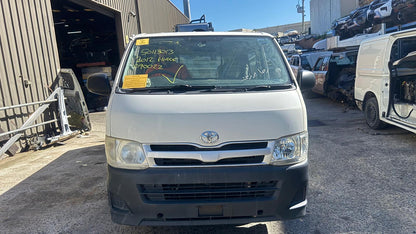 TOYOTA HIACE V Van (TRH2__, KDH2__, LH2__, GDH2__) 3.0 D (KDH221, KDH201) 2012 white - Front Bumper Bar - AU-5-TO-147-C-B