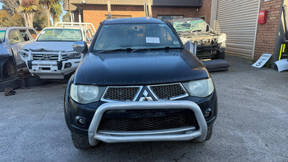 MITSUBISHI TRITON Platform/Chassis (MN, ML, KA_T, KB_T) 2.5 DI-D 4WD (KB4T) 2012 black - Gear Shift Indicator - AU-5-MI-11-B-O