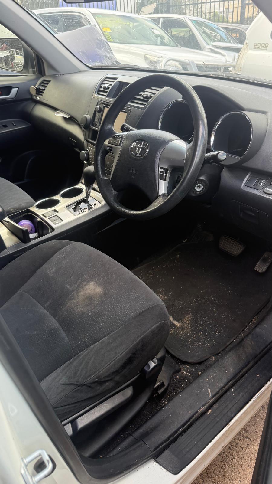 TOYOTA KLUGER (_U4_) 3.5 4WD (GSU45R) 2012 - Right Front Door Hinge/Runner - AU-5-TO-140-D-AV