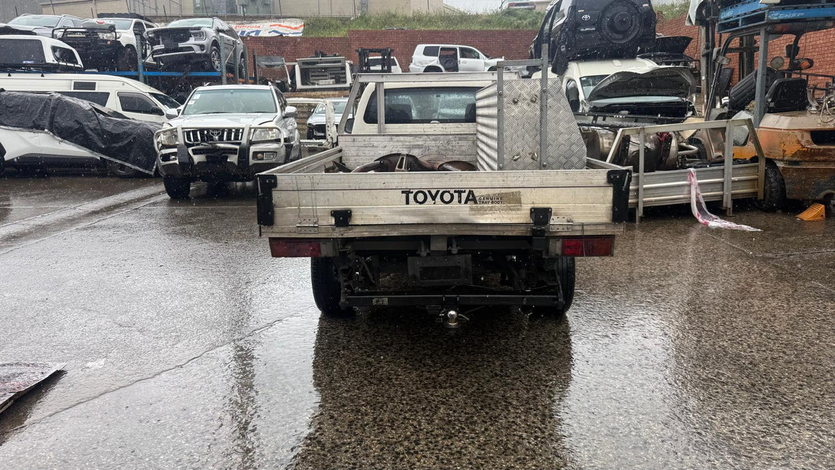 TOYOTA HILUX VII Platform/Chassis (_N1_, _N2_) 3.0 D-4D (KUN16R) 2014 - Rear Lower Control Arm - AU-5-TO-137-U-R