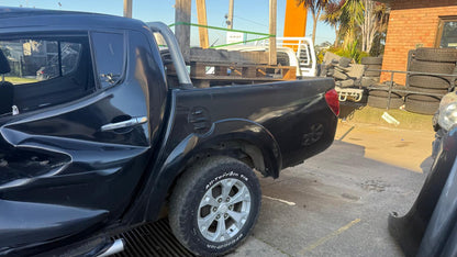 MITSUBISHI TRITON Platform/Chassis (MN, ML, KA_T, KB_T) 2.5 DI-D 4WD (KB4T) 2012 black - Right Front Door - AU-5-MI-11-D-B