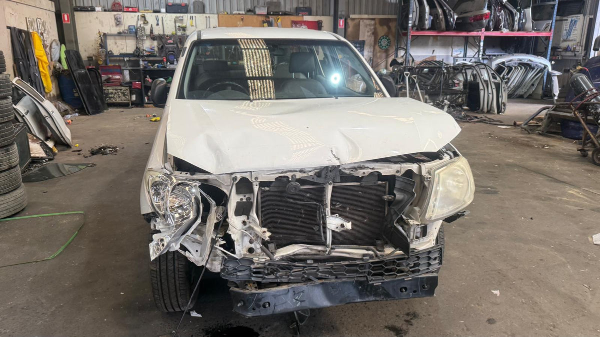 TOYOTA HILUX VII Ute (_N1_, _N2_, _N3_) 2.7 VVTi (TGN16) 2010 white - Side Step/Skirt - AU-5-TO-138-Y-E