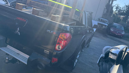 MITSUBISHI TRITON Platform/Chassis (MN, ML, KA_T, KB_T) 2.5 DI-D 4WD (KB4T) 2012 black - Airbag Sensor - AU-5-MI-11-J-G
