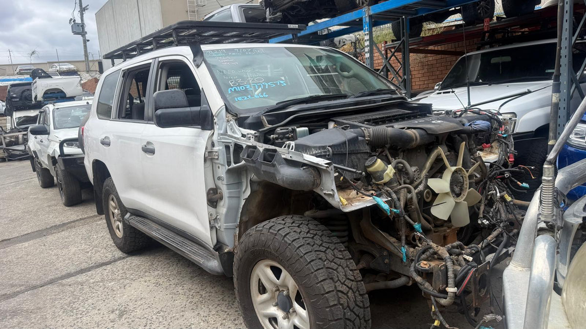 TOYOTA LAND CRUISER (_J2_) 4.5 D-4D (VDJ200) 2012 white - Right Front Door Window - AU-5-TO-142-G-I
