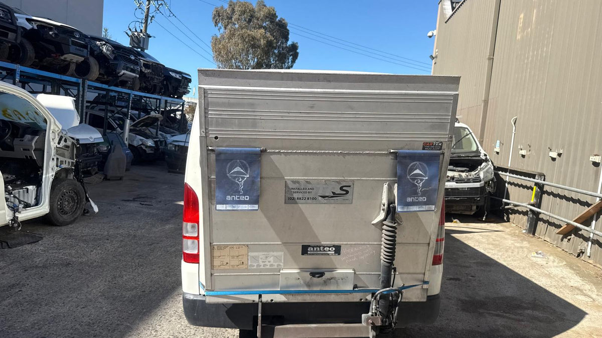 TOYOTA HIACE V Van (TRH2__, KDH2__, LH2__, GDH2__) 3.0 D (KDH221, KDH201) 2012 white - Gearbox Conversion - AU-5-TO-147-B-G