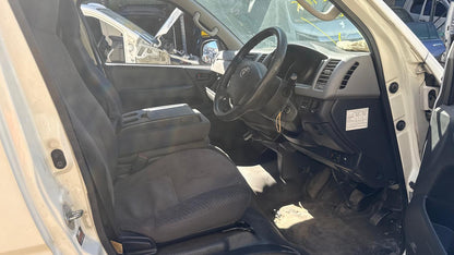 TOYOTA HIACE V Van (TRH2__, KDH2__, LH2__, GDH2__) 3.0 D (KDH221, KDH201) 2012 white - Left Front Door Handle - Outer - AU-5-TO-147-D-AQ