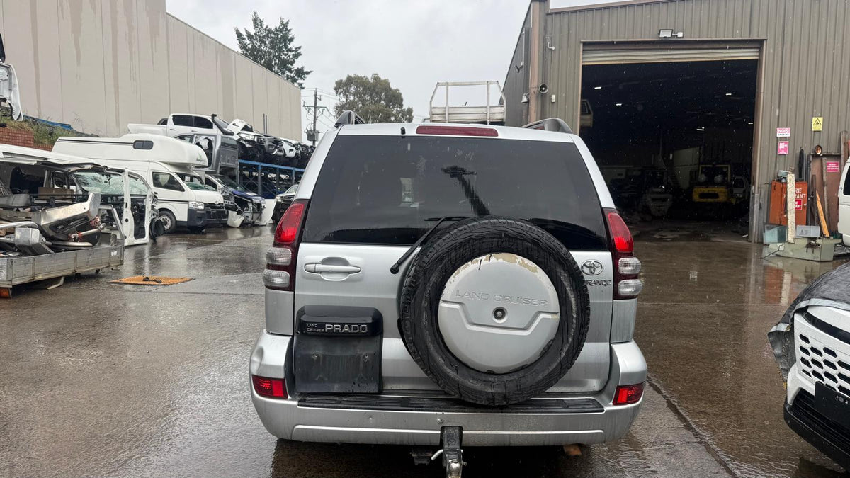 TOYOTA LAND CRUISER PRADO (_J12_) 3.0 D (KZJ120_, KZJ120R) 2006 - Fuse Box - AU-5-TO-135-E-P