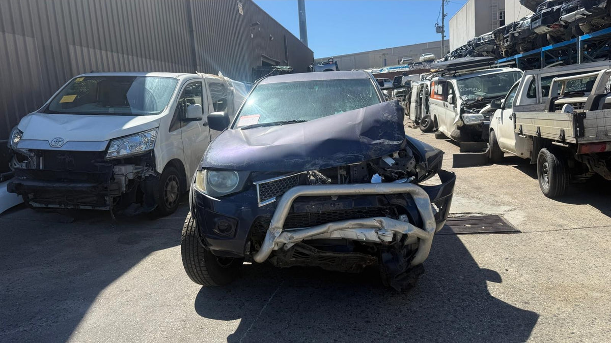 MITSUBISHI TRITON Platform/Chassis (MN, ML, KA_T, KB_T) 2.5 DI-D 4WD (KB4T) 2012 black - Left Rear Strut - AU-5-MI-12-U-C