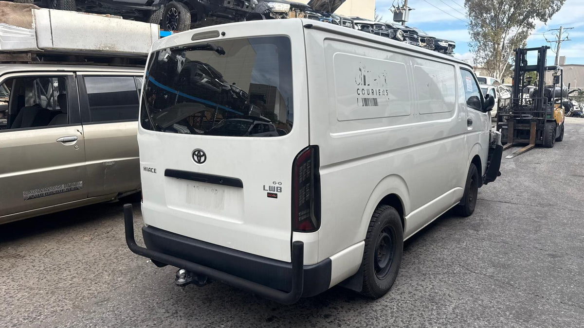 TOYOTA HIACE V Van (TRH2__, KDH2__, LH2__, GDH2__) 2.7 VVTi (TRH201, TRH221, TRH223B) 2018 white - Vacuum/Air Pump - AU-5-TO-143-A-L