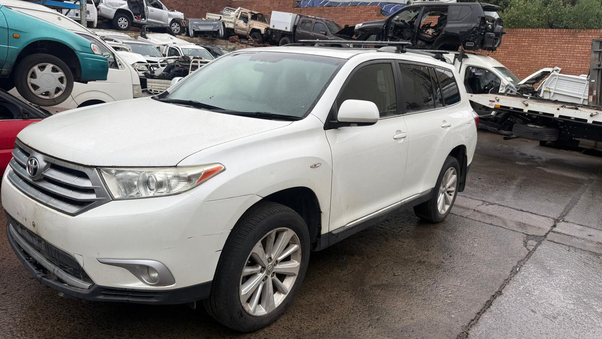 TOYOTA KLUGER (_U4_) 3.5 4WD (GSU45R) 2012 - Left Rear Door Hinge/Runner - AU-5-TO-140-D-AW