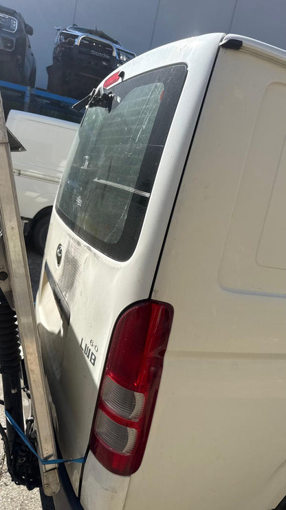 Wrecking/Dismantling TOYOTA HIACE V Van (TRH2__, KDH2__, LH2__, GDH2__) 3.0 D (KDH221, KDH201) 2012 white - AU-5-TO-147