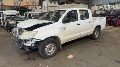 Wrecking/Dismantling TOYOTA HILUX VII Ute (_N1_, _N2_, _N3_) 2.7 VVTi (TGN16) 2010 white - AU-5-TO-138
