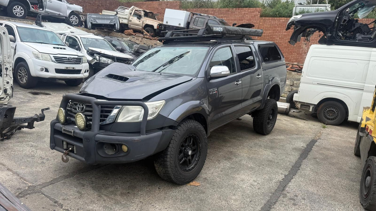 TOYOTA HILUX VII Ute (_N1_, _N2_, _N3_) 3.0 D-4D 4WD (KUN26) 2012 - Centre Console - AU-5-TO-139-I-O